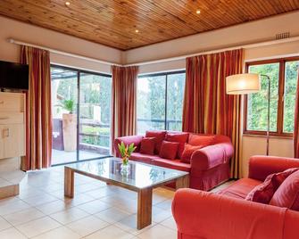 Montagu Springs Resort - Montagu - Living room