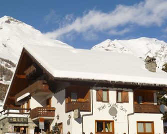 Hotel Santa San - Ayas - Building