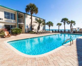 Beach Vibes with Great Amenities on the 2nd Floor - Pawleys Island - Pool