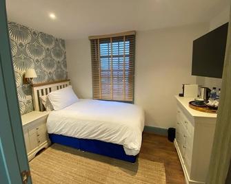 The Ship - Chelmsford - Bedroom