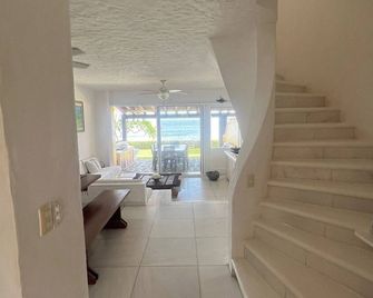 Exclusive Beach House in Ixtapa - Ocean View - Zihuatanejo - Stairs