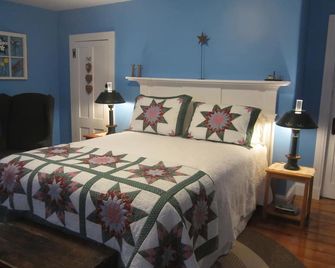 Grand Oak Manor Bed And Breakfast - Granville Ferry - Bedroom