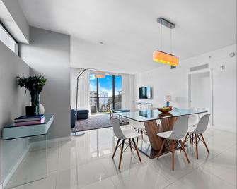 Moderno Residences By Bay Breeze - Miami Beach - Dining room