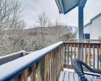 All-season Warren Condo Near Sugarbush Resort! - Warren - Balcony