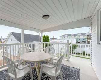 Daytona Inn and Suites - Three Bedroom Apartment - Wildwood - Parveke