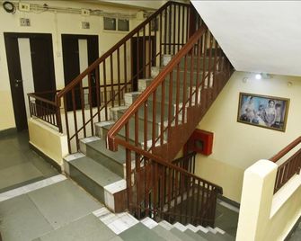 Hotel Darshan - Nashik - Stairs