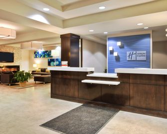 Holiday Inn Express Sault Ste Marie By IHG - Sault Ste Marie - דלפק קבלה