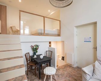 L'Authentique & Le Loft Duparc - 2 Studios de charme en centre ville - 雷恩 - 餐廳