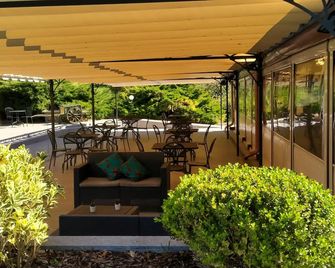 La Regibussa - Hotel Ristorante - Asti - Patio
