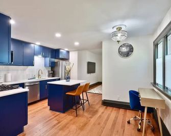 Mississippi Muse, Modern & Chic 1BR Near Downtown, Quick Walk to Bakery & Pizza - Бурлінгтон - Кухня