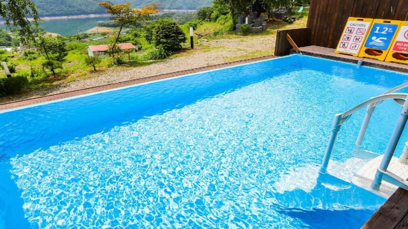 Penatess Pool Villa