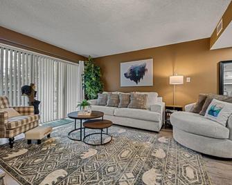 Bearadise Mountain Getaway - Sevierville - Sala de estar