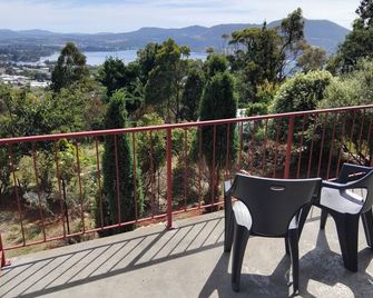 Mona Vista, Tasmania - Rosetta - Balcony