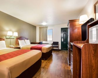 Econo Lodge Bartlesville Hwy 75 - Bartlesville - Schlafzimmer