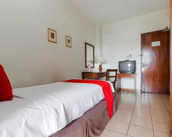 RedDoorz Plus At Pitagiri Gbk Senayan - Jakarta