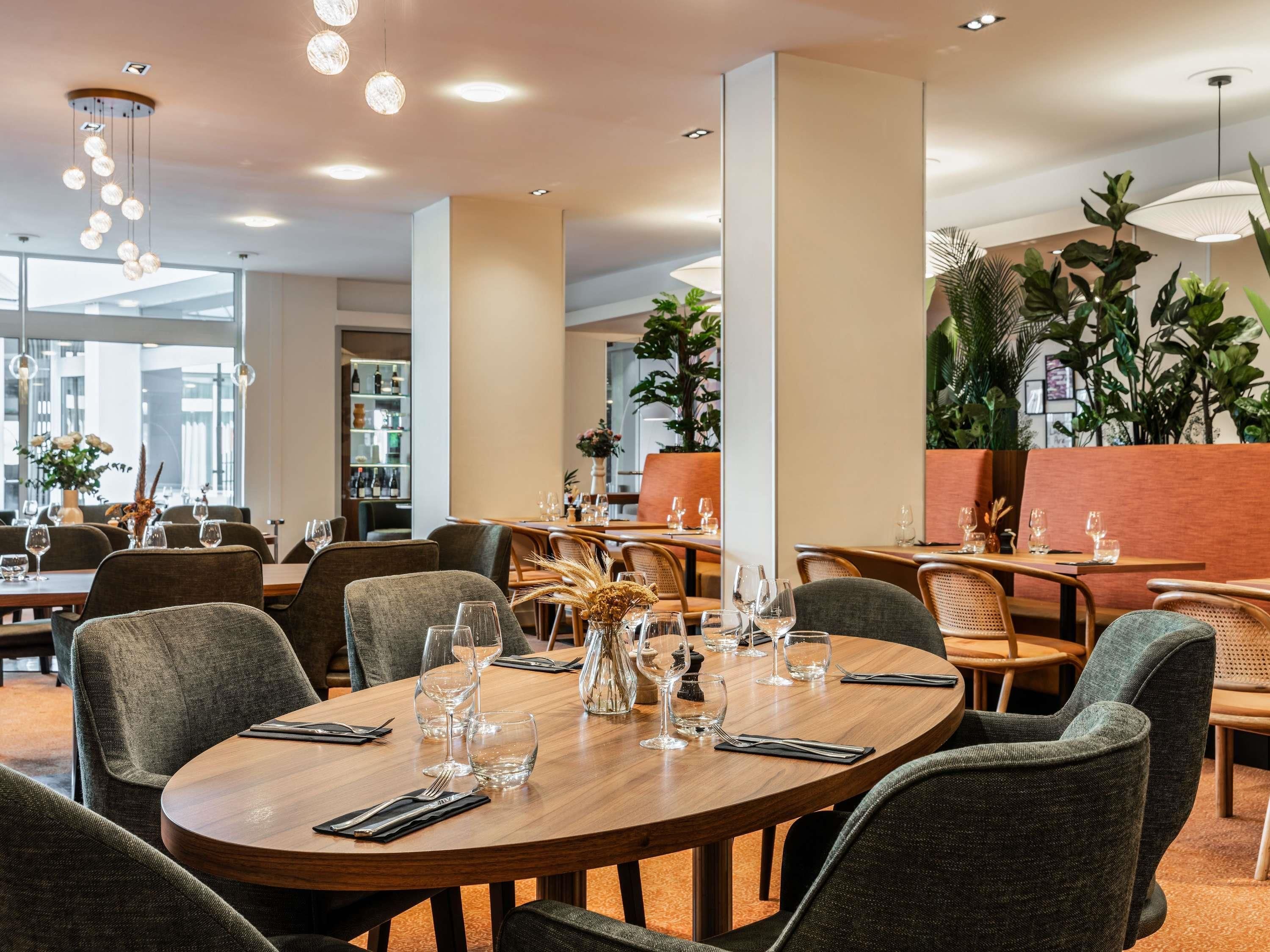 ميركيور باريس مطار شارل ديغول ومركز المؤتمرات