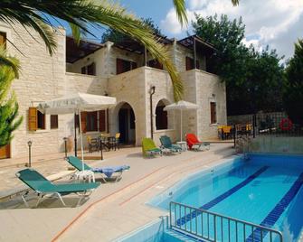 Villa in Rethymno with countryside view - Rétino - Piscina