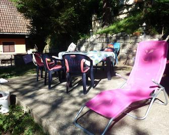 Robinson Style Vacation In Forest - Lukavac - Patio