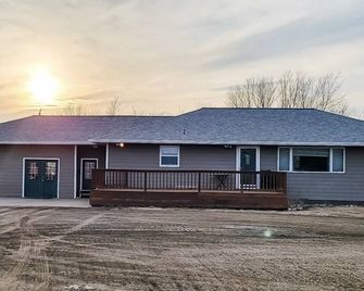 Hunters Getaway - Canistota - Edificio