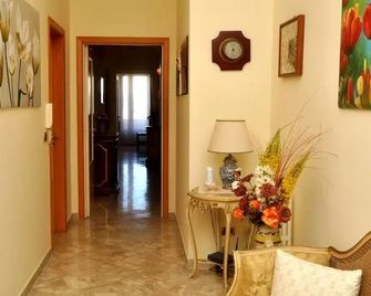 B&B A Due Passi - Otranto - Hallway