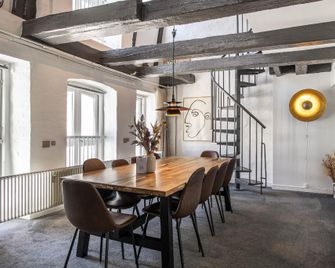 The Churchill Penthouse - Into This Place - Copenhagen - Dining room