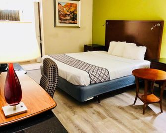 White Marlin Inn - Virginia Beach - Schlafzimmer