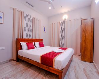 Oasis Apartment with Pool in Vythiri - Vythiri - Bedroom