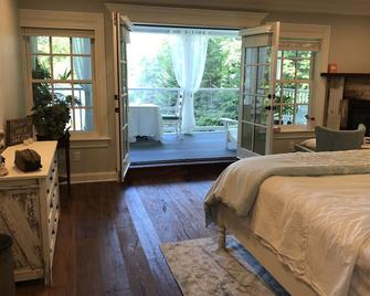 Chateau Rooms - Bolton Landing - Habitación