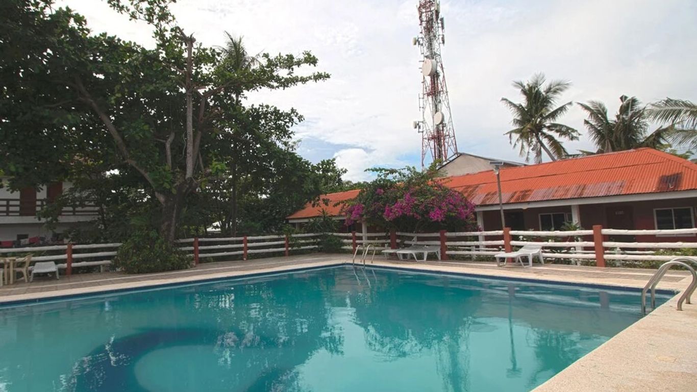 OYO 853 Malapascua Beach And Dive Resort