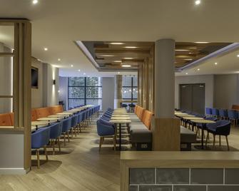Holiday Inn Express Dublin Airport By IHG - דבלין - מסעדה