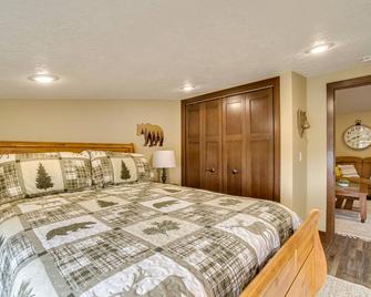 Platte Vacation Rental about 3 Mi to Missouri River! - Platte - Bedroom