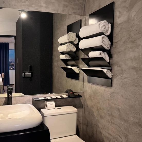 Bth Hotel image 1