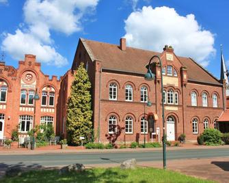 Beautifully Furnished 4 Star Fh With Private Terrace - Rehburg-Loccum - Gebäude