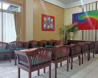 OYO 92126 Hotel Syariah Sumber Mulya Nunukan - Tarakan - Lounge