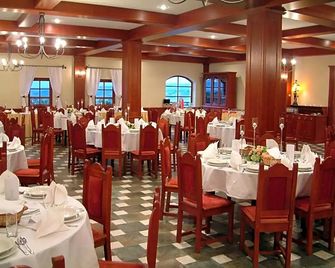 Egri Korona Borház és Wellness Hotel - Demjén - Restaurant