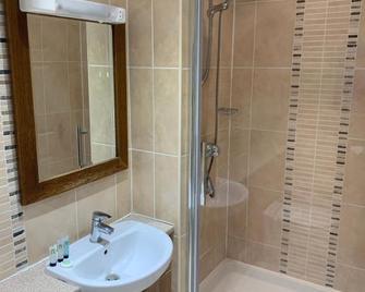 The Barrington Arms Hotel - Swindon - Bathroom