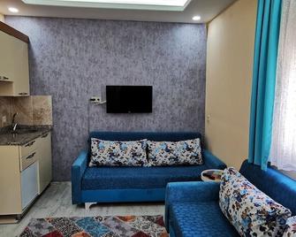Kuloglu Otel Ve Restoran - Uzungöl - Olohuone