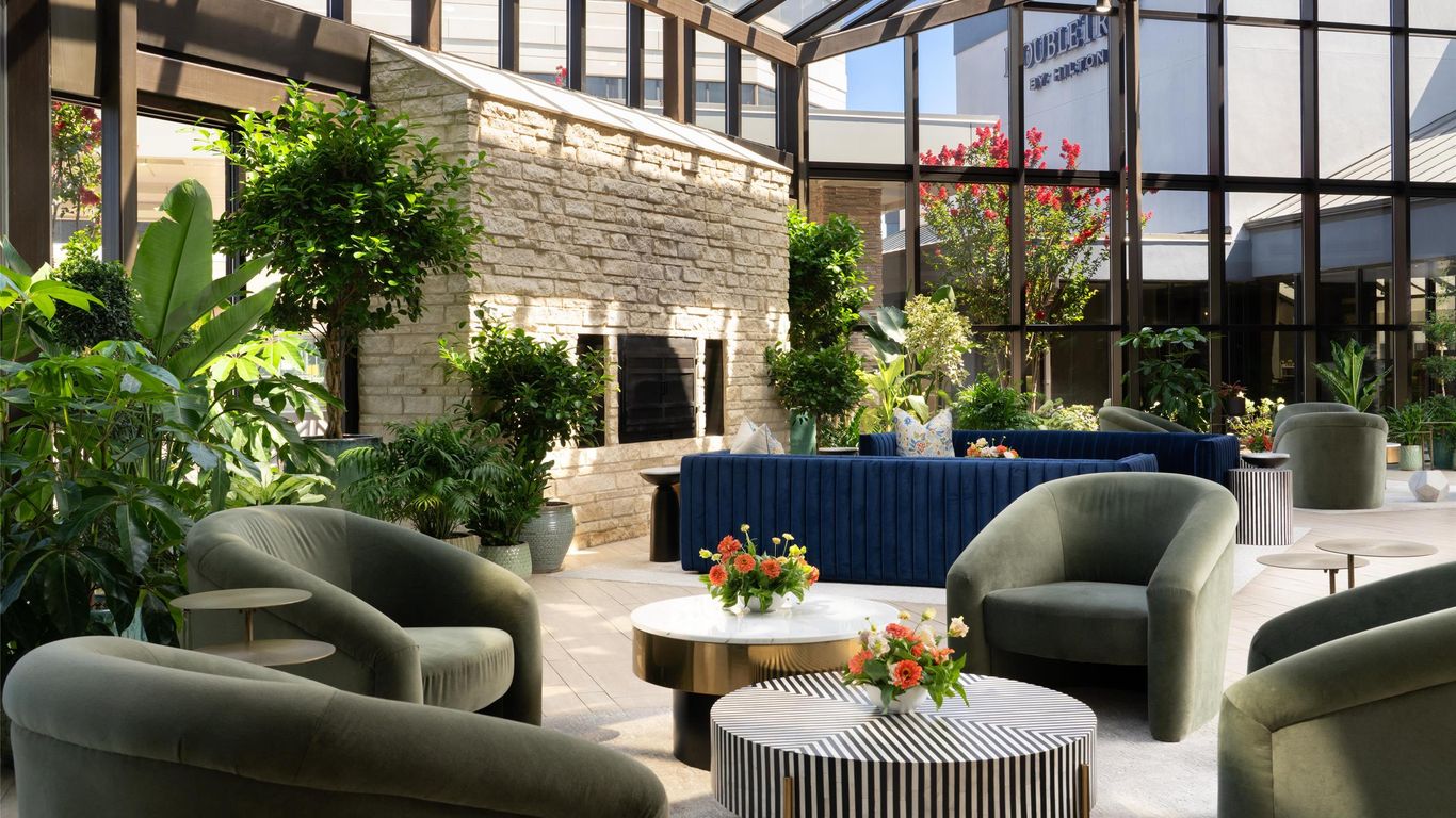 Doubletree by Hilton Fairfield Hotel & Suites