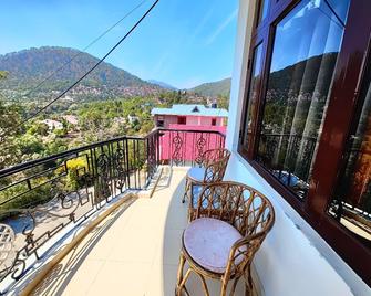 Goroomgo Sapphire Near Kainchi Dham Bhimtal - Bhimtal - Balkon