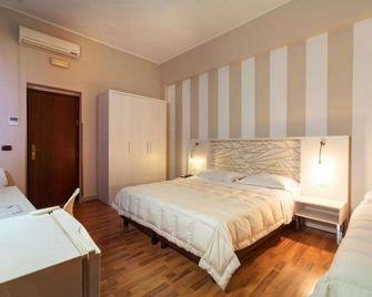 Hotel Sant'Elia - Messina - Bedroom