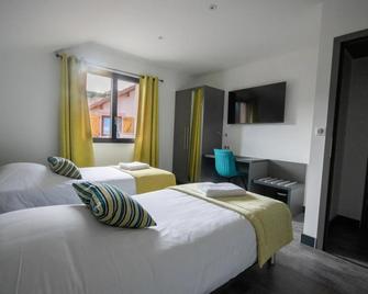 Hôtel Restaurant Le Régal - Saint-Dié-des-Vosges - Schlafzimmer
