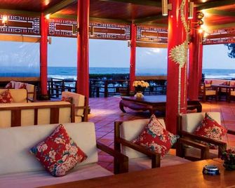 Full Moon Village Resort - Mũi Né