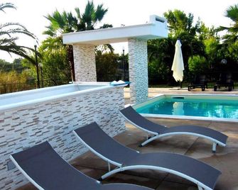 Le Limonaie a Mare - San Benedetto del Tronto - Piscina