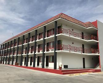 Hotel El Refugio - Tijuana - Building