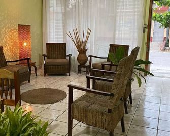Nakum Hotel - Santa Elena