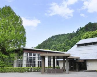 Kasuga no Mori - Saku - Building