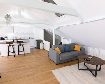 Apartment located a te the city center - Miluza - Pokój dzienny