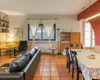El Xalet - Mas Prat rural apartment for 6 people - L'Hostalnou de Bianya - Living room