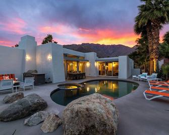 The Silver Palm - Stunning Palm Springs Retreat - Palm Springs