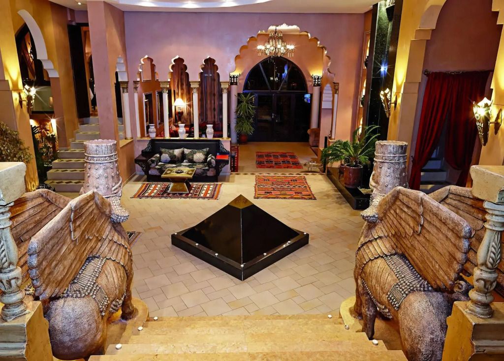 Le Temple Des Arts - אוארזאזטה - לובי